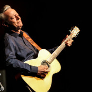 Photo Coverage: Tommy Emmanuel in Indianapolis